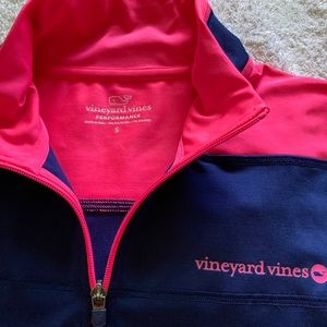 Vineyard Vines Athletic 1/4 zip pull over NWOT